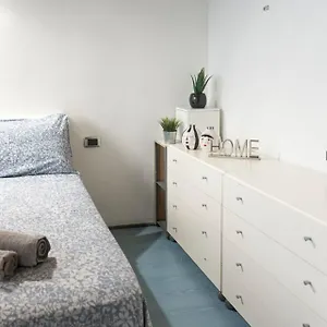 https://loreto-duomo-centrale-moderno.italymilanhotels.net